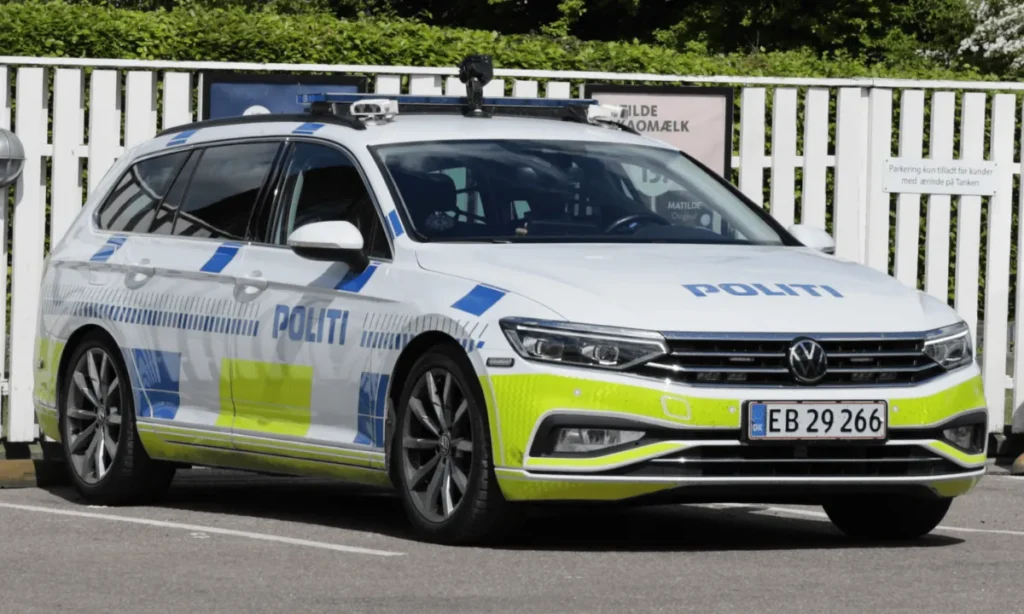 Politiet advarer efter tre svindelsager i Nordjylland: Ældre kvinder fra Hobro fik stjålet bankkort og smykker